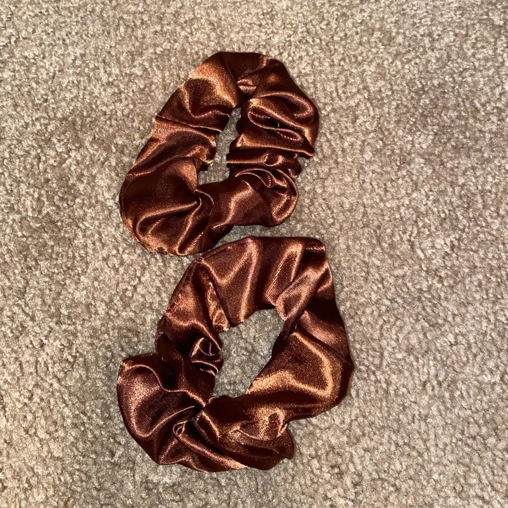 Satin Silk Hair Scrunchies Soft Hair Ties Fashion 4 pcs